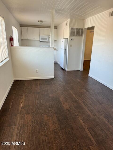 Building Photo - 1319 W Vogel Ave