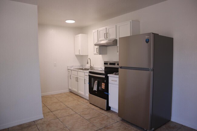 Photo - 839 Woods Ave (Orlando, FL) Apartment