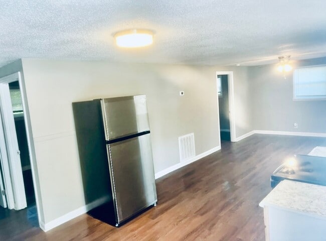 Photo - 201 Wotring St Apartment