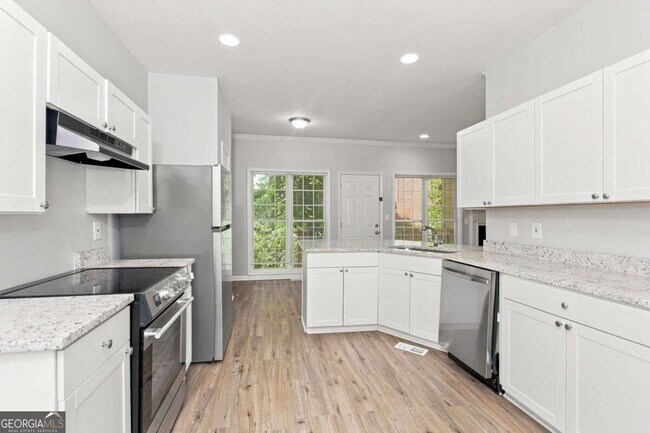 Foto del edificio - 66 Holly Rd NW