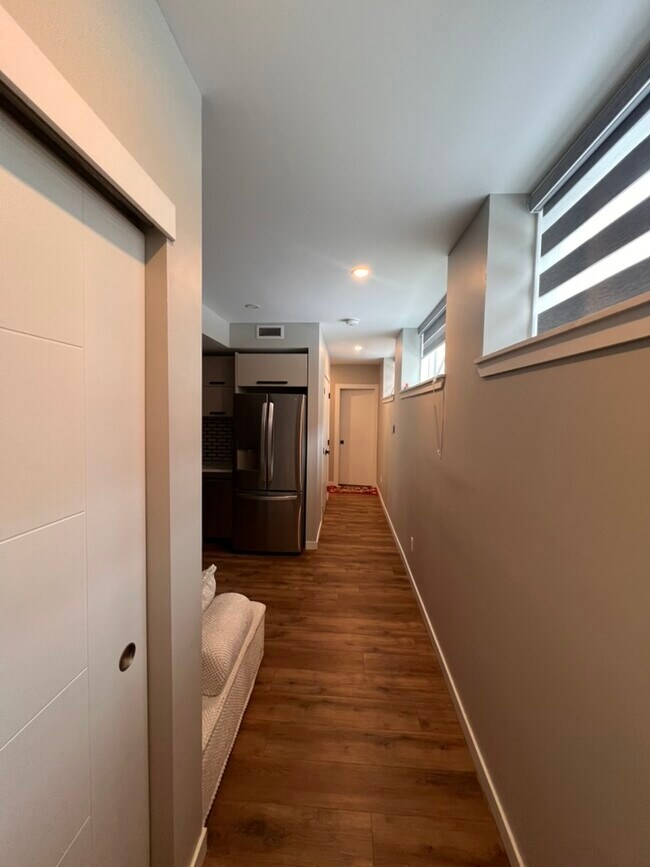 Building Photo - 1375 Maxime St