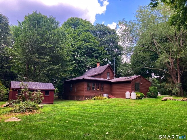 Building Photo - 205 Pequot Trail