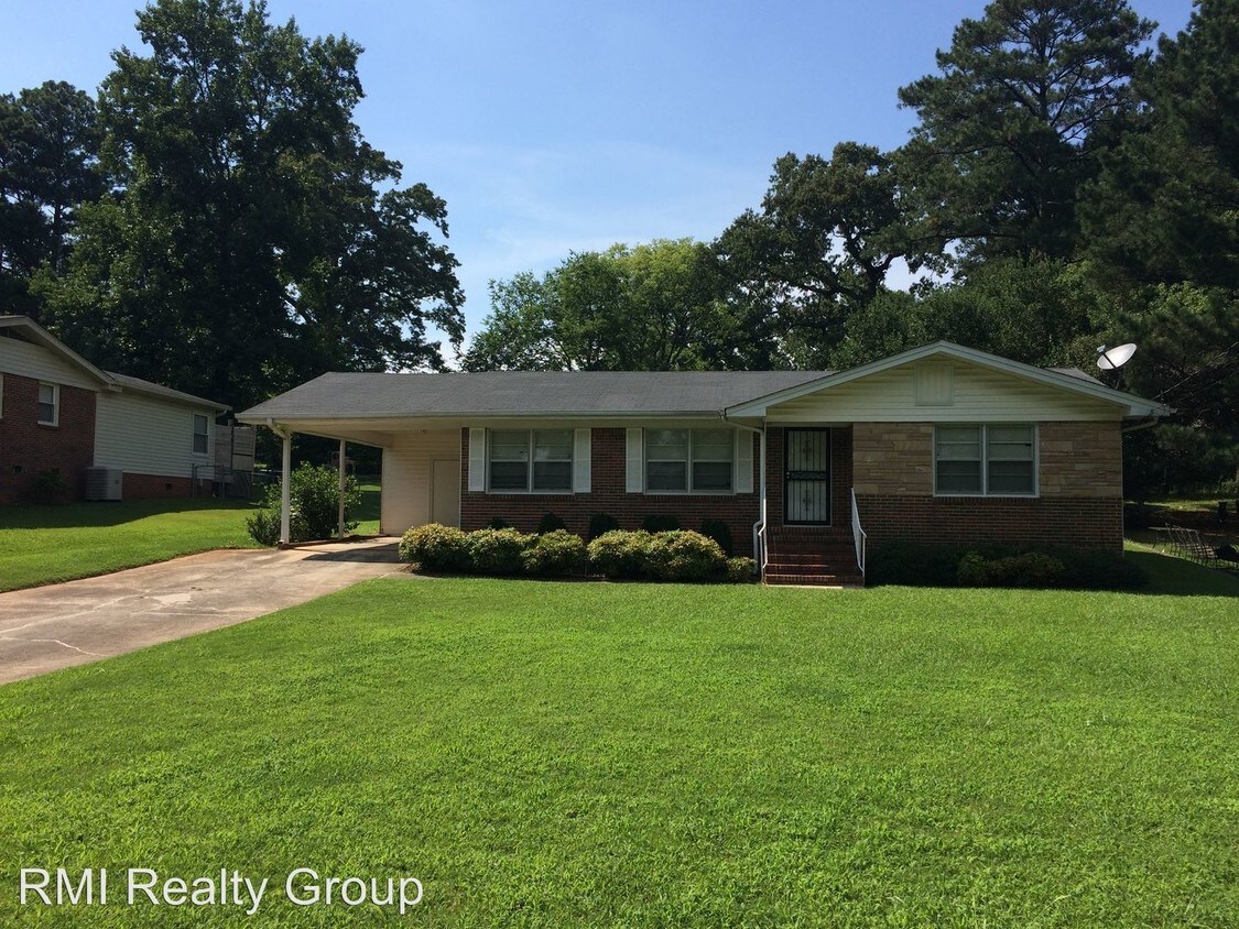 Primary Photo - 3 br, 2 bath House - 560 Zinnia Lane