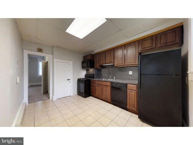 Building Photo - 408 W 21st St