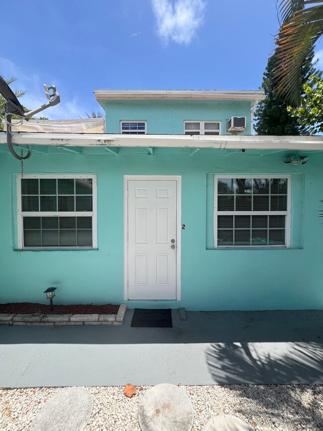 Building Photo - 205 Coral Rd