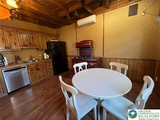 Foto del edificio - 4652 Hamilton Blvd