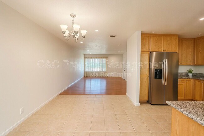 Foto del edificio - 120 Ward Ct