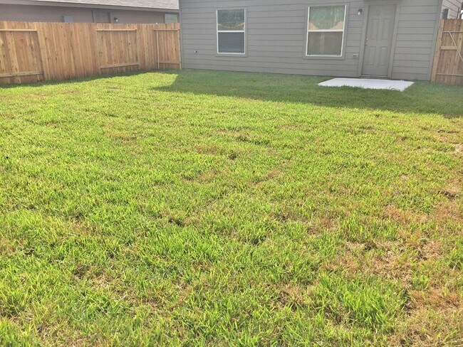 Foto del edificio - 5418 Aranas Ln