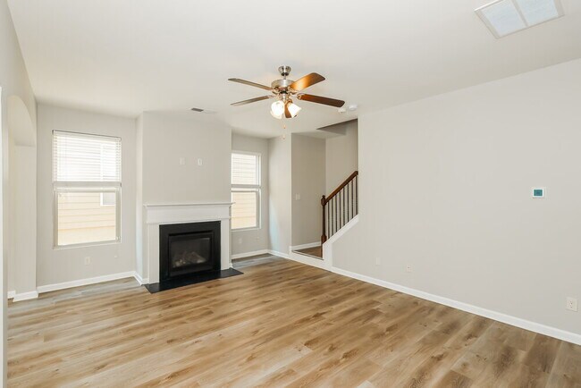 Foto del edificio - 520 Dasheill Ln
