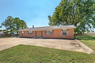 Building Photo - 4453 Acoma St
