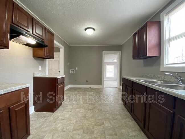 Foto del edificio - 1684 S Wellington St
