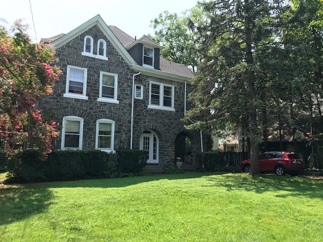 18 N Highland Ave Unit 1A, Bala Cynwyd, PA 19004