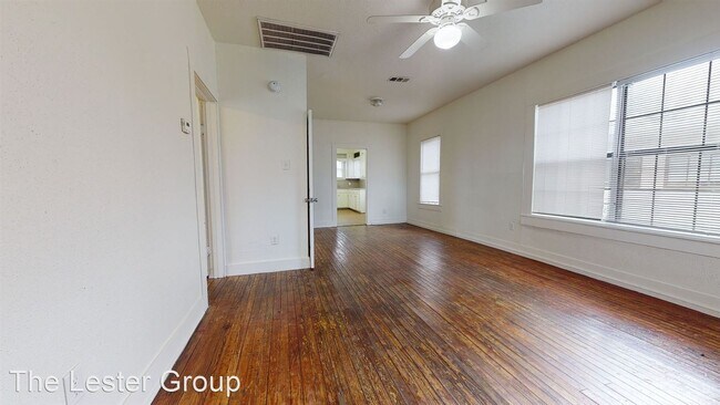 Foto del edificio - 3 br, 2 bath House - 1501 S College Ave