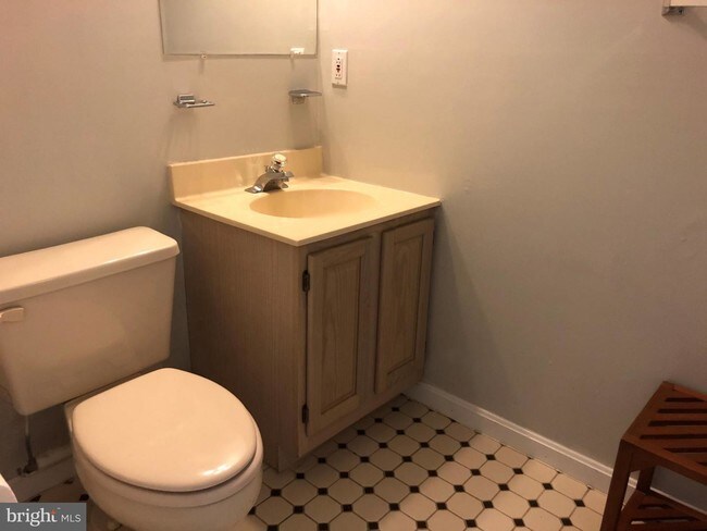 Foto del edificio - 8110 Arbor Way