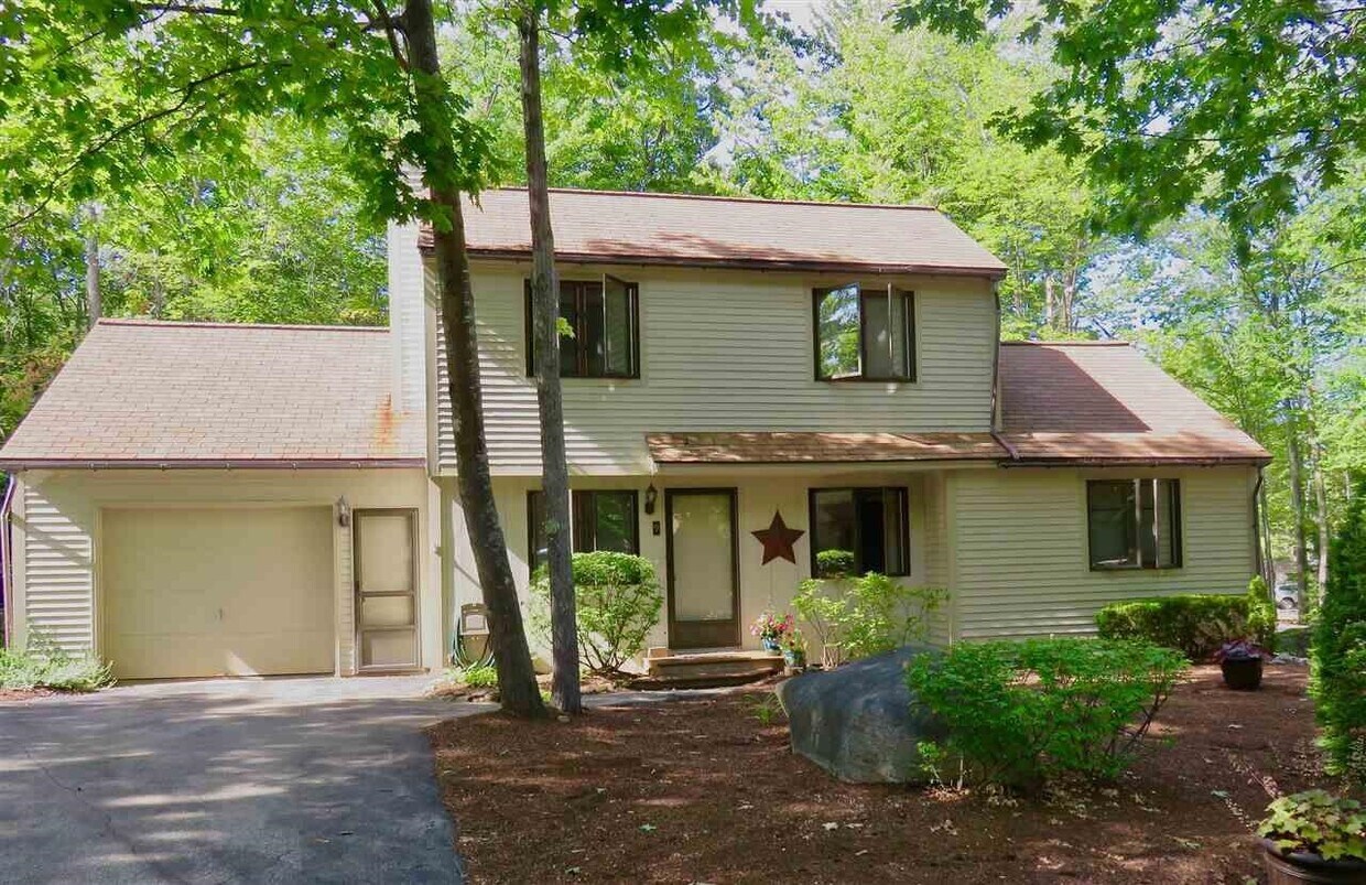 2393 Lake Shore Rd Unit 9, Gilford, NH 03249 Condo for Rent in