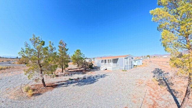 Foto del edificio - 1230 Windy Ln