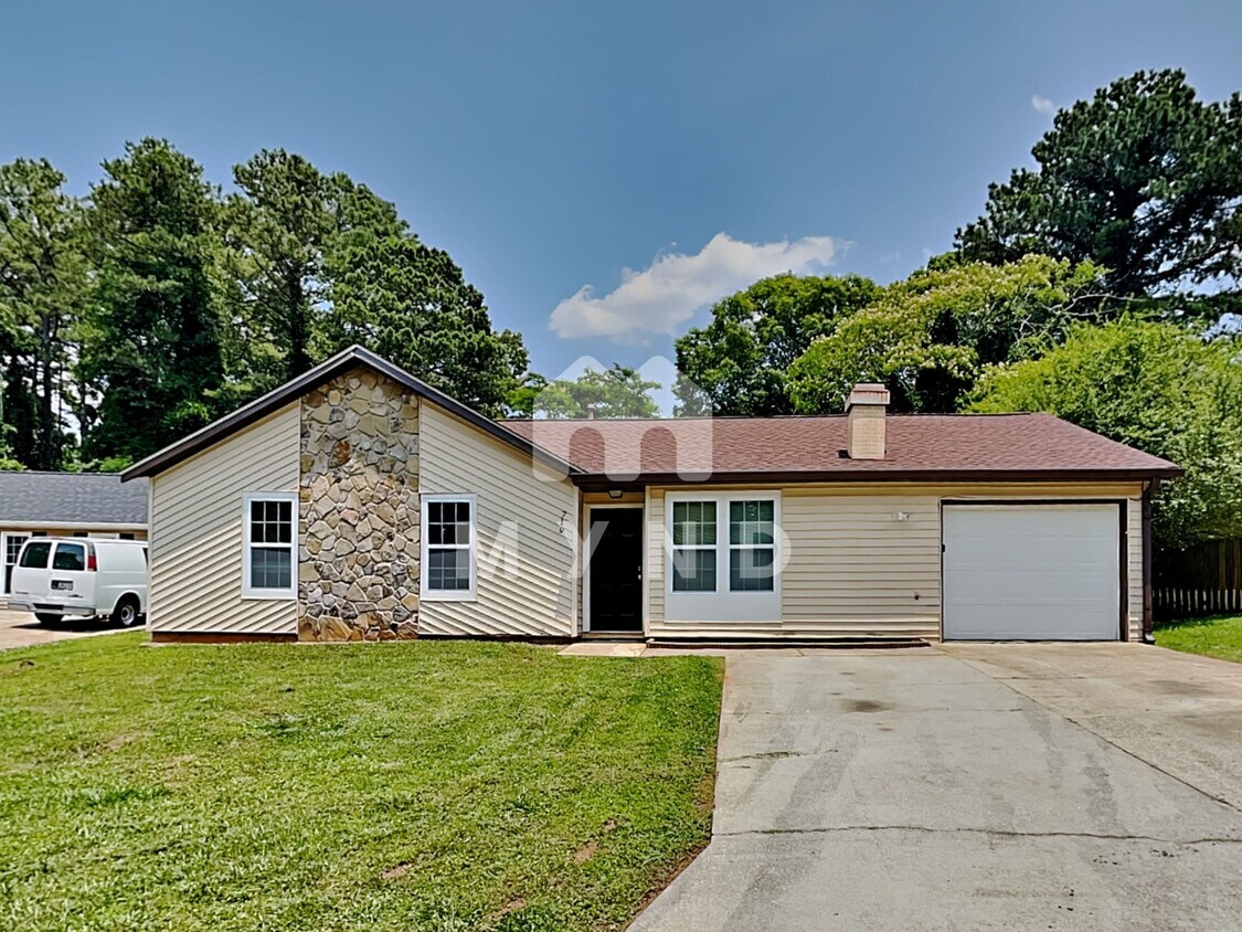 Foto principal - 719 Hairston Crossing Trl