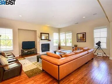 Foto del edificio - 1315 Montrose Pl