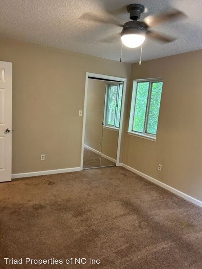 Building Photo - 2 br, 2.5 bath House - 6131 Old Plank Rd