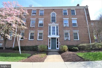 Building Photo - 2714 Ordway St NW