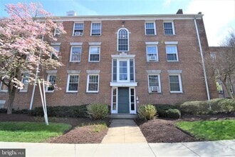 Building Photo - 2714 Ordway St NW