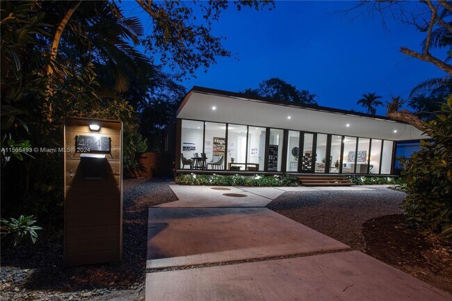 Building Photo - 4045 Bonita Ave