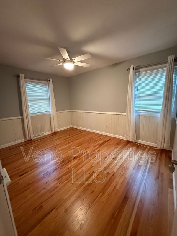 Foto del edificio - 5 Barkwood Ln