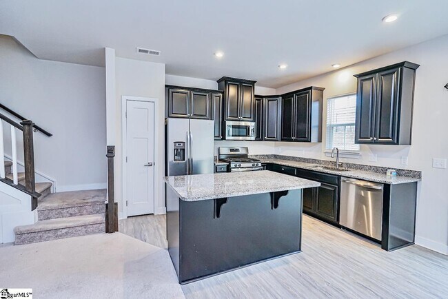 Building Photo - 302 Huntingdale Pl