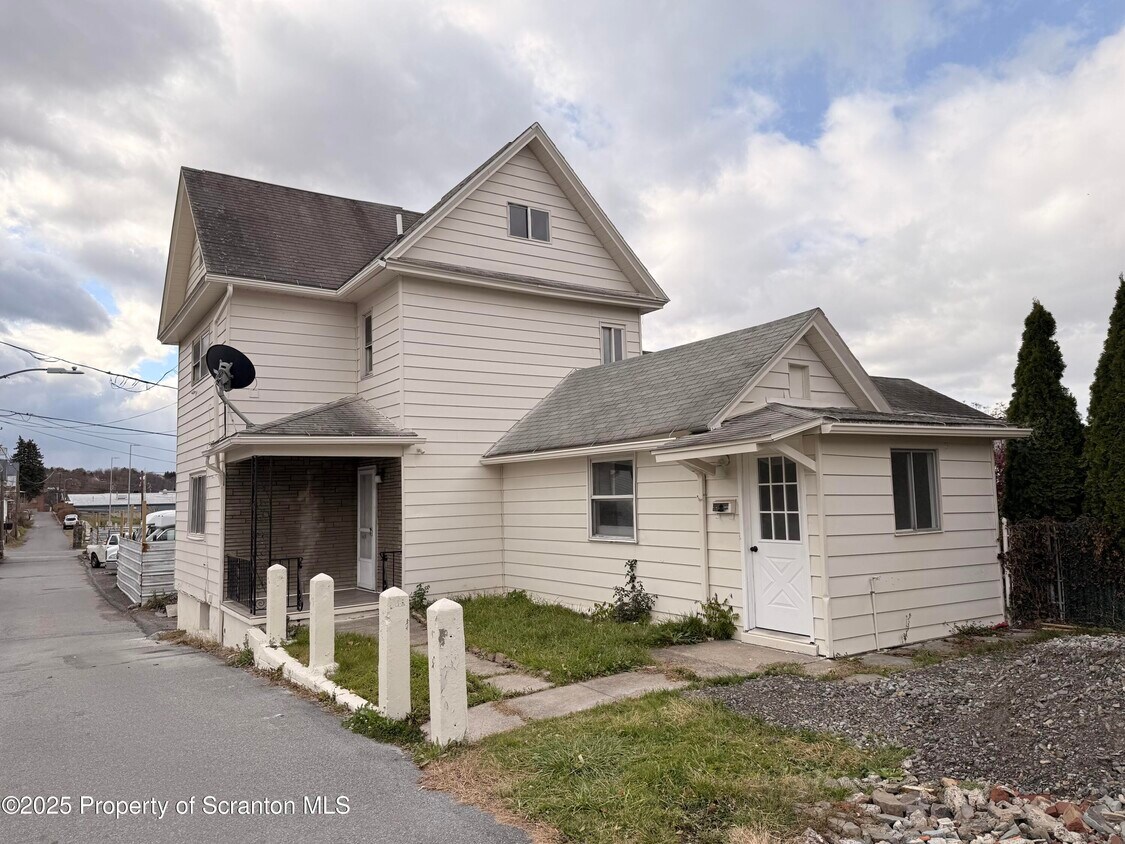 Foto principal - 330R Cherry St