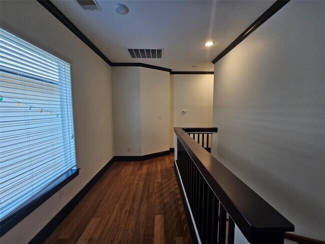 Foto del edificio - 6724 Keats Ave