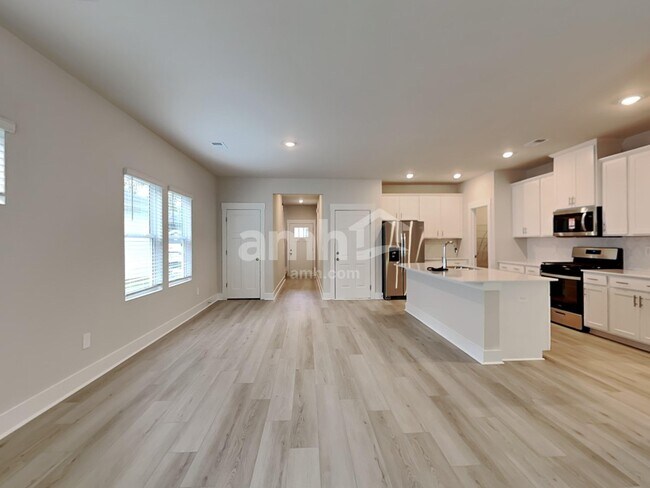 Foto del edificio - 536 Crowder Pl