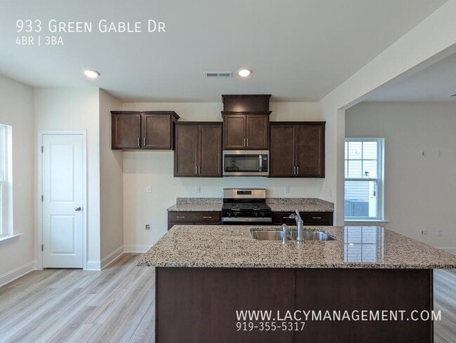 Building Photo - 933 Green Gable Dr