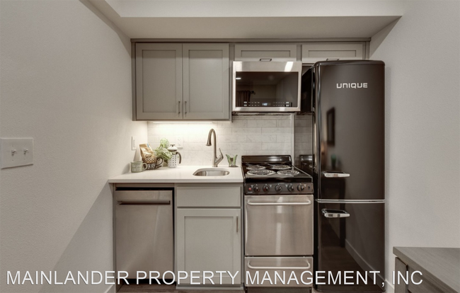 Foto del edificio - Studio, 1 bath House - 2115 SE TENINO #B