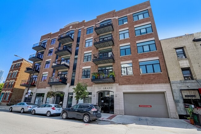 Building Photo - 711 W Grand Ave