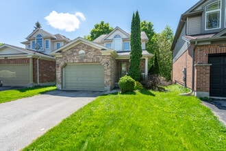 Building Photo - 235 Rossmore Ct