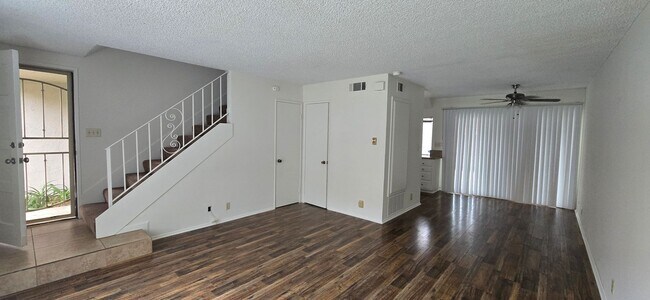 Foto del edificio - Todd Ranch Condo