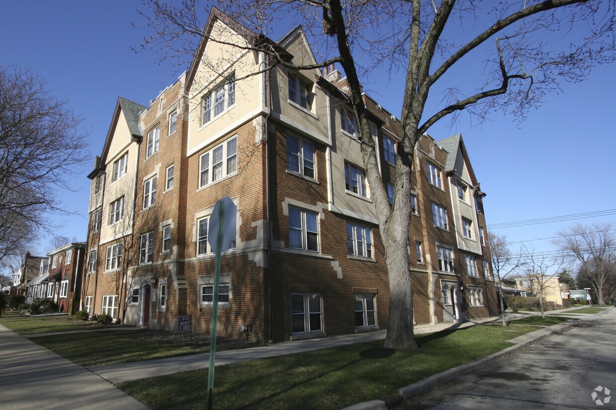 Foto del edificio - 7901 N Keeler Ave