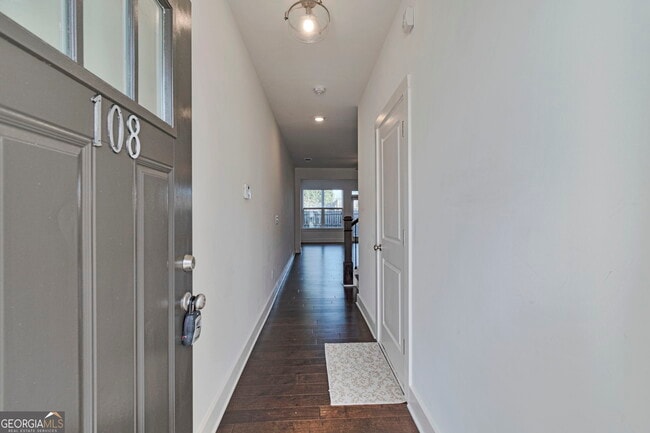 Building Photo - 108 Cannondale Dr