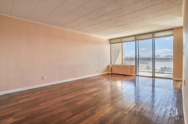 Foto del edificio - 9060 PALISADE Ave