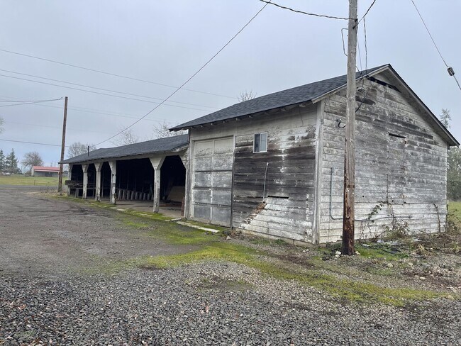 Building Photo - 34861 Oakville Rd