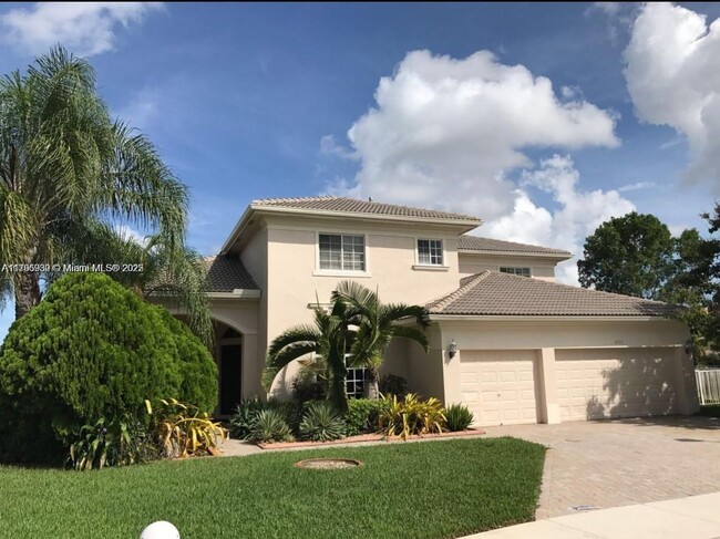 Building Photo - 6105 SW 192nd Ave