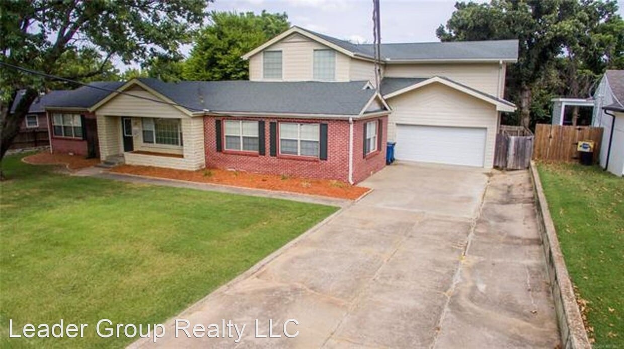 Primary Photo - 4 br, 4 bath House - 1306 Country Club Rd