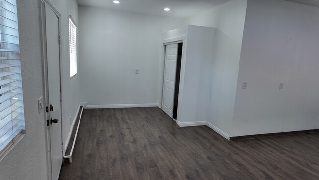 Building Photo - 6288 Susana St