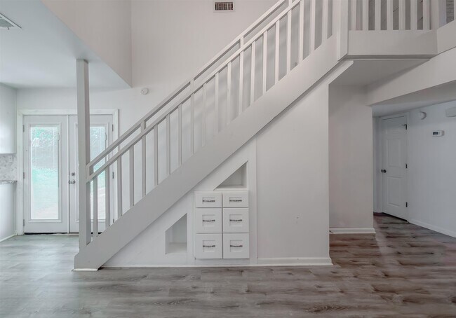 Foto del edificio - 3200 Langley Cir