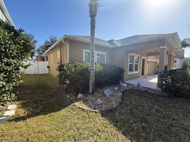 Building Photo - 620 del Pilar Dr