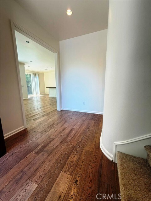 Building Photo - 209 Rodeo