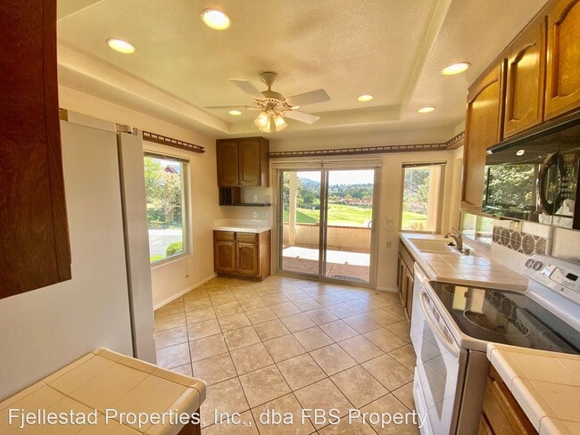 Building Photo - 3 br, 2 bath House - 12797 Corte Cierna