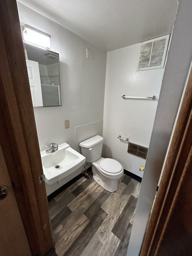 Foto del edificio - 915 4th St SE