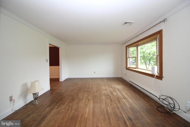Building Photo - 336 Cowpath Rd