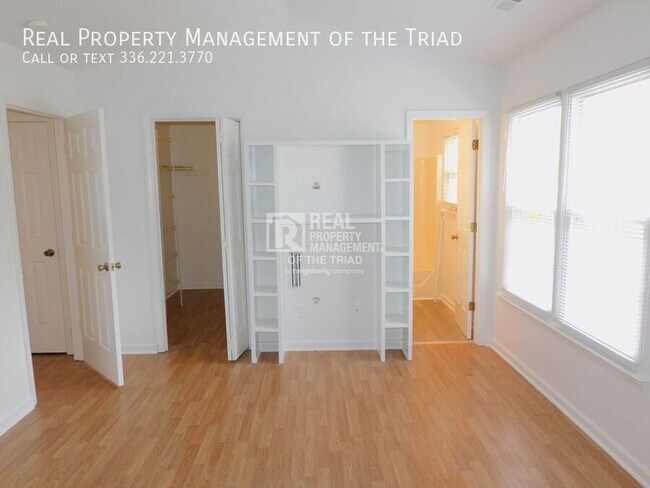 Foto del edificio - 1857 N Winds Dr